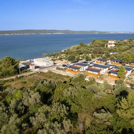 Nevia - Mobile With Sea View & Shared Swimming Pool * Neviđane