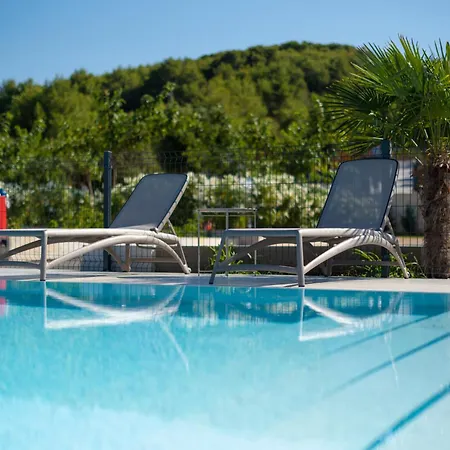 Nevia - Mobile With Sea View & Shared Swimming Pool Camping *