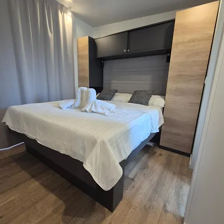 Nevia - Mobile With Sea View & Shared Swimming Pool
